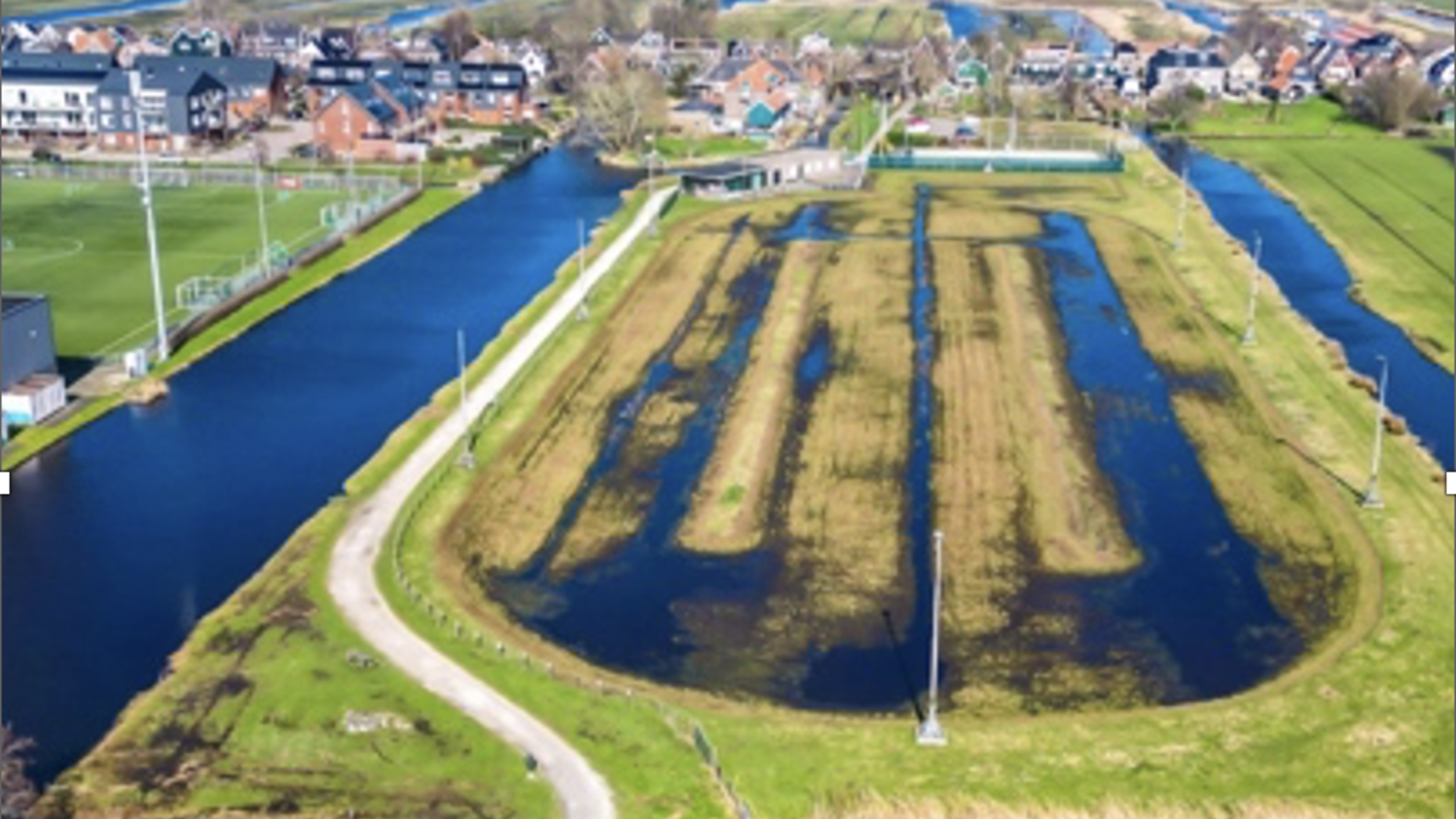 ijsbaanterrein wormer